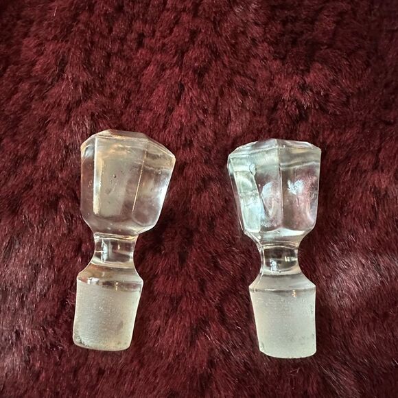 Vintage leaded crystal glass - 2 wine or decanter stoppers - Picture 1 of 3